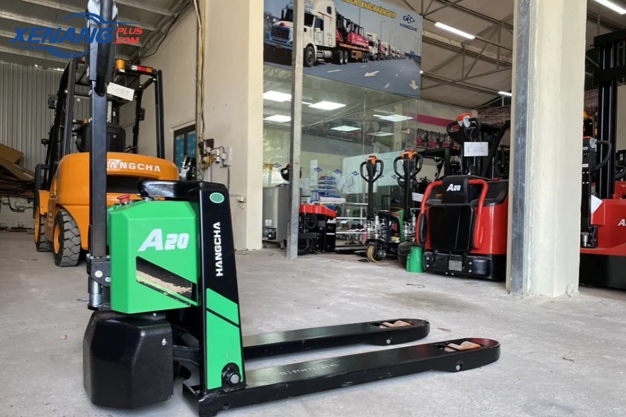 Xe nâng điện Lithium Model CBD15-WS với khả năng nâng tải tốt, vận hành ổn định