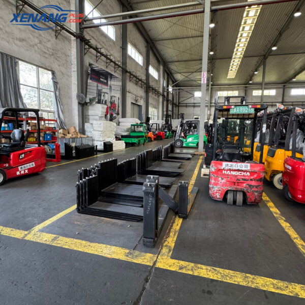 ảnh bìa càng xe nâng 3