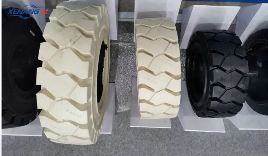 Lốp không tạo vết là loại lốp không để lại vệt đen trên bề mặt sàn khi di chuyển