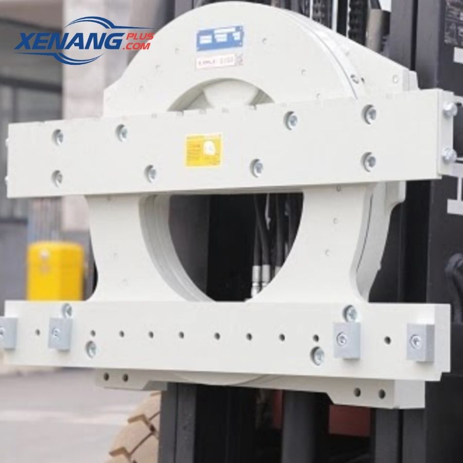 Càng xoay L có tải trọng nâng khoảng 1,7 – 5,4 tấn