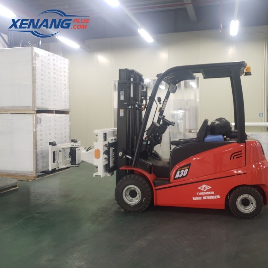Xe nâng càng xoay 180 độ chính hãng Hangcha mang đến giải pháp nâng hạ linh hoạt