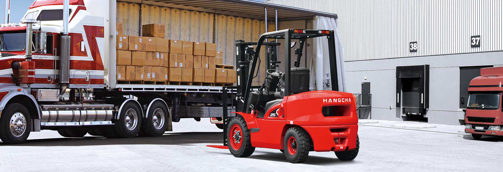 Xe nâng dầu 2.5 tấn