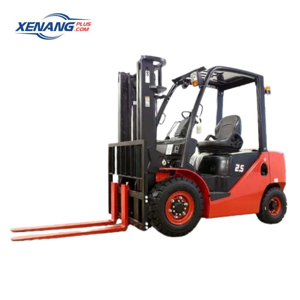Xe nâng dầu 2.5 tấn
