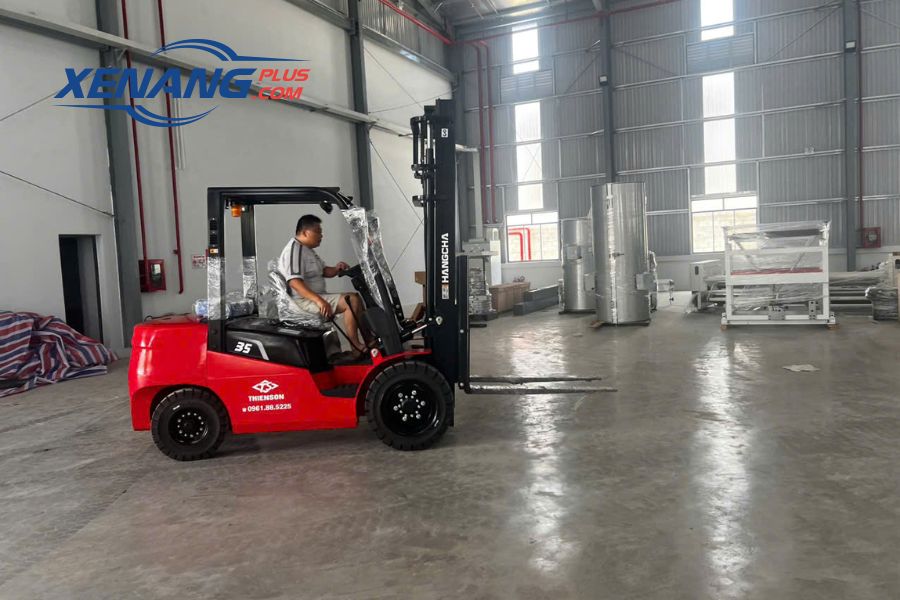 Động cơ xe nâng dầu 3.5 tấn Hangcha có tuổi thọ cao, hoạt động trên 12.000 giờ.