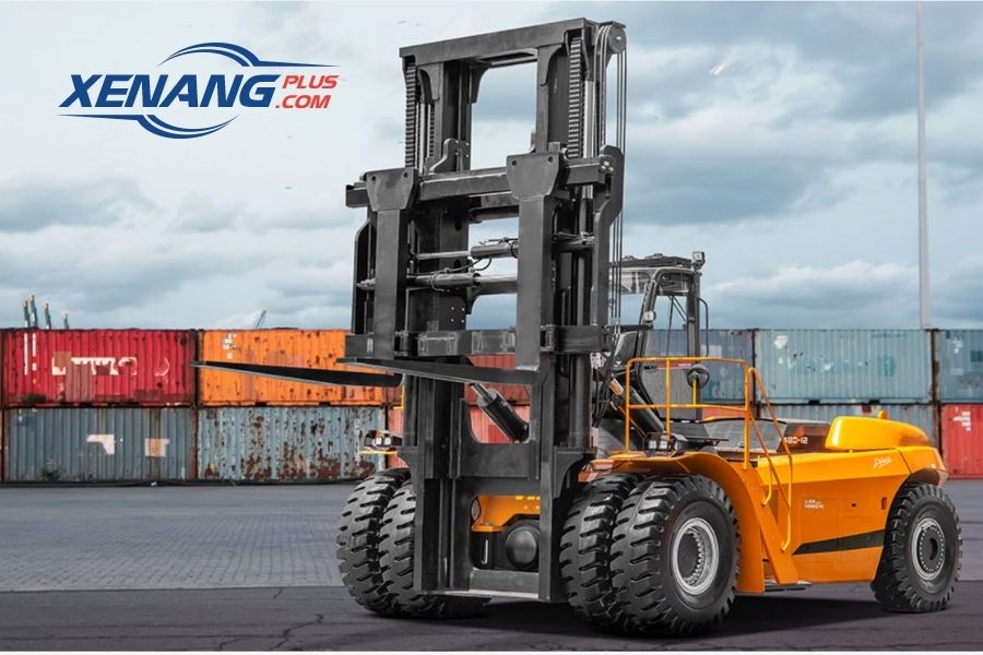 Xe nâng dầu 35 tấn được thiết kế hoạt động liên tục, tối ưu chi phí vận hành