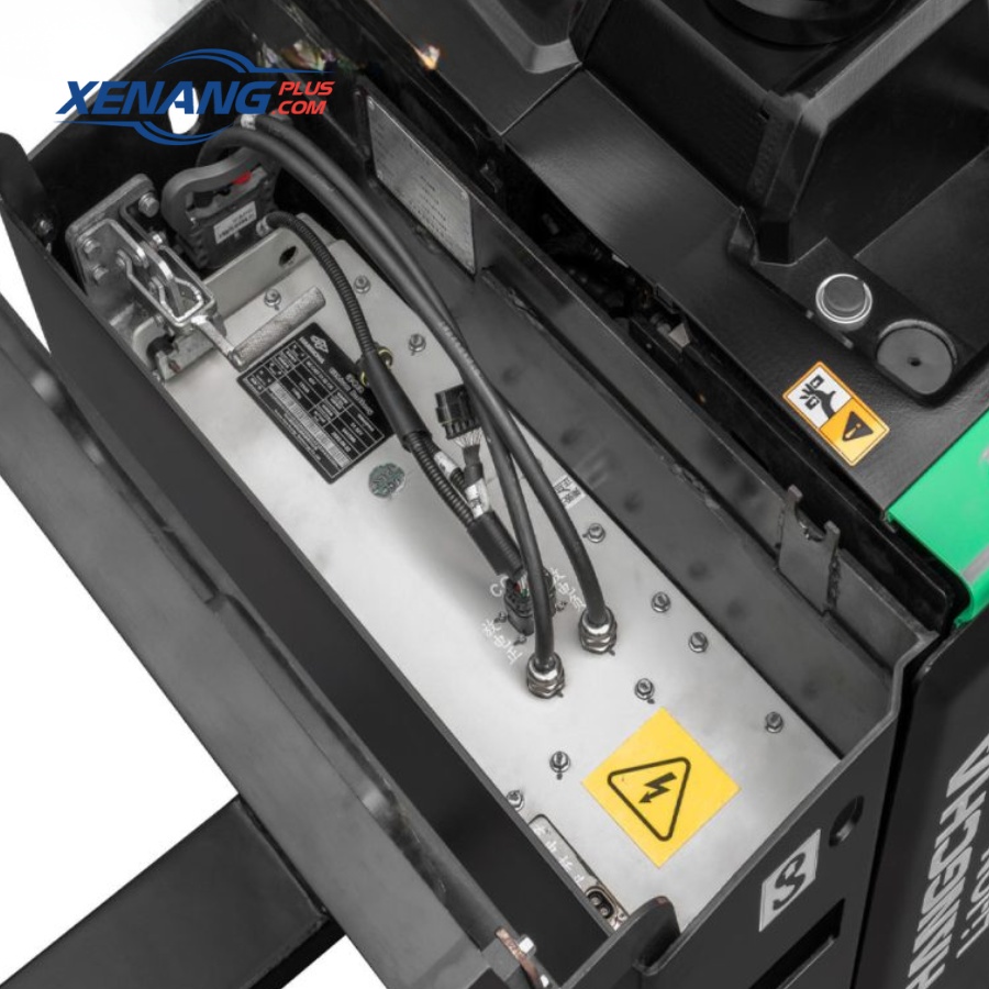 Nguồn năng lượng của xe đến từ pin Lithium cung cấp điện ổn định trong suốt quá trình làm việc.