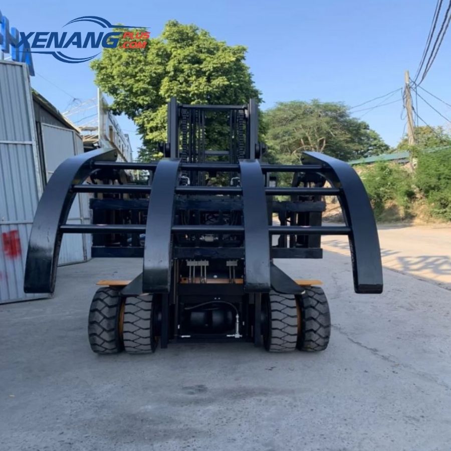 Nĩa nâng của xe nâng gỗ thường dài, dày