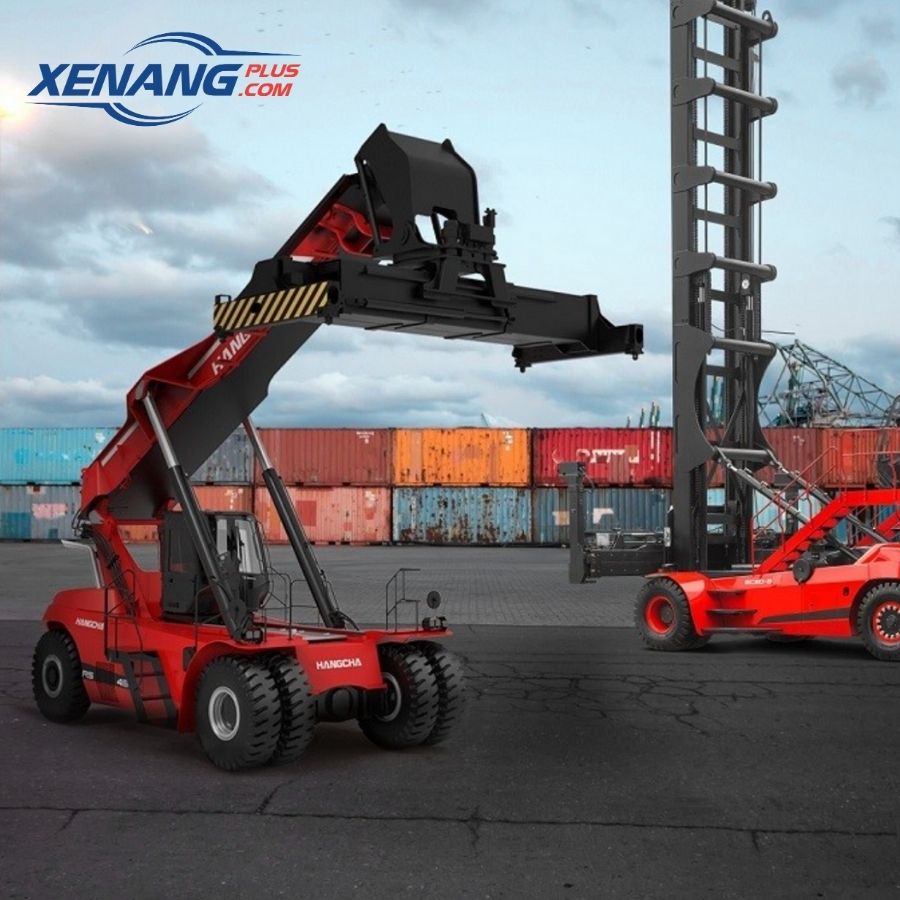 Reach Stacker Hangcha sở hữu thiết kế mạnh mẽ, tối ưu kết cấu