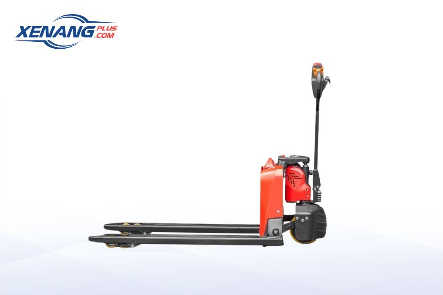 Khung xe nâng CBD15-JH được thiết kế bằng thép cứng cáp và bền bỉ