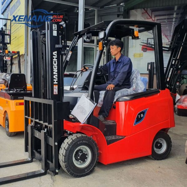 ảnh bìa xe nâng dầu 1.5 tấn 2