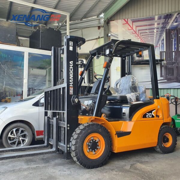 ảnh bìa xe nâng dầu 2 tấn 2
