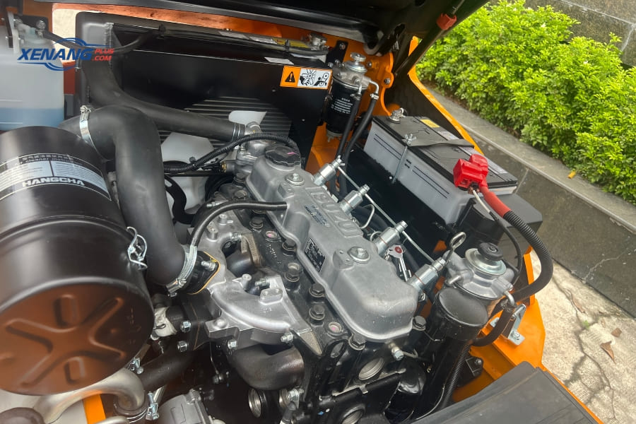 Kiểm tra hộp số và xác định nguyên nhân gây ra vấn đề xe nâng dầu